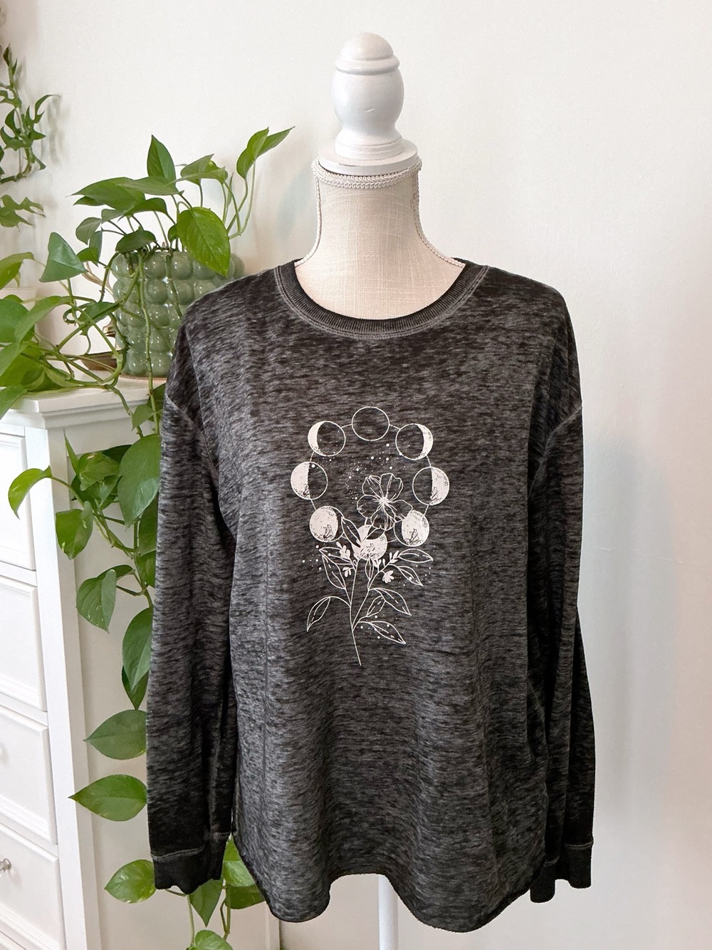 C&C California | Black Burnout Floral Moon Phase Long Sleeve Top size Medium